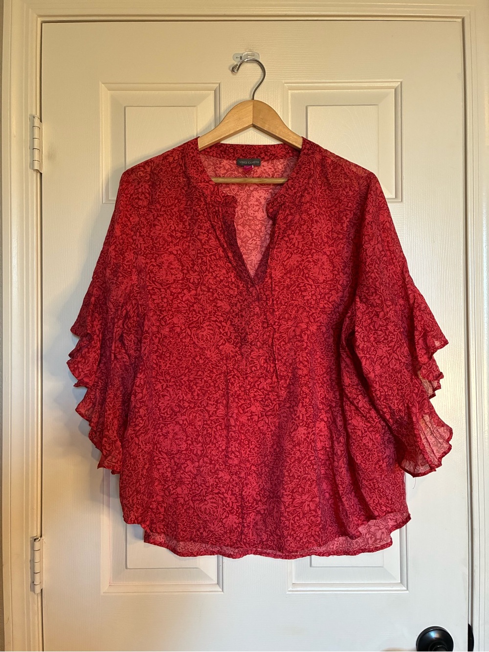 Vince Camuto Red Floral Ruffle Sleeve Blouse